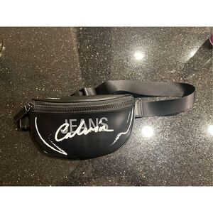 Calvin Klein Jeans Fanny Pack Cross Body  Graffiti Printed Belt Bag Black White